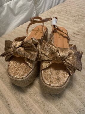Lulu's Metallic Gold Bow Espadrille Platform Sandals NWT